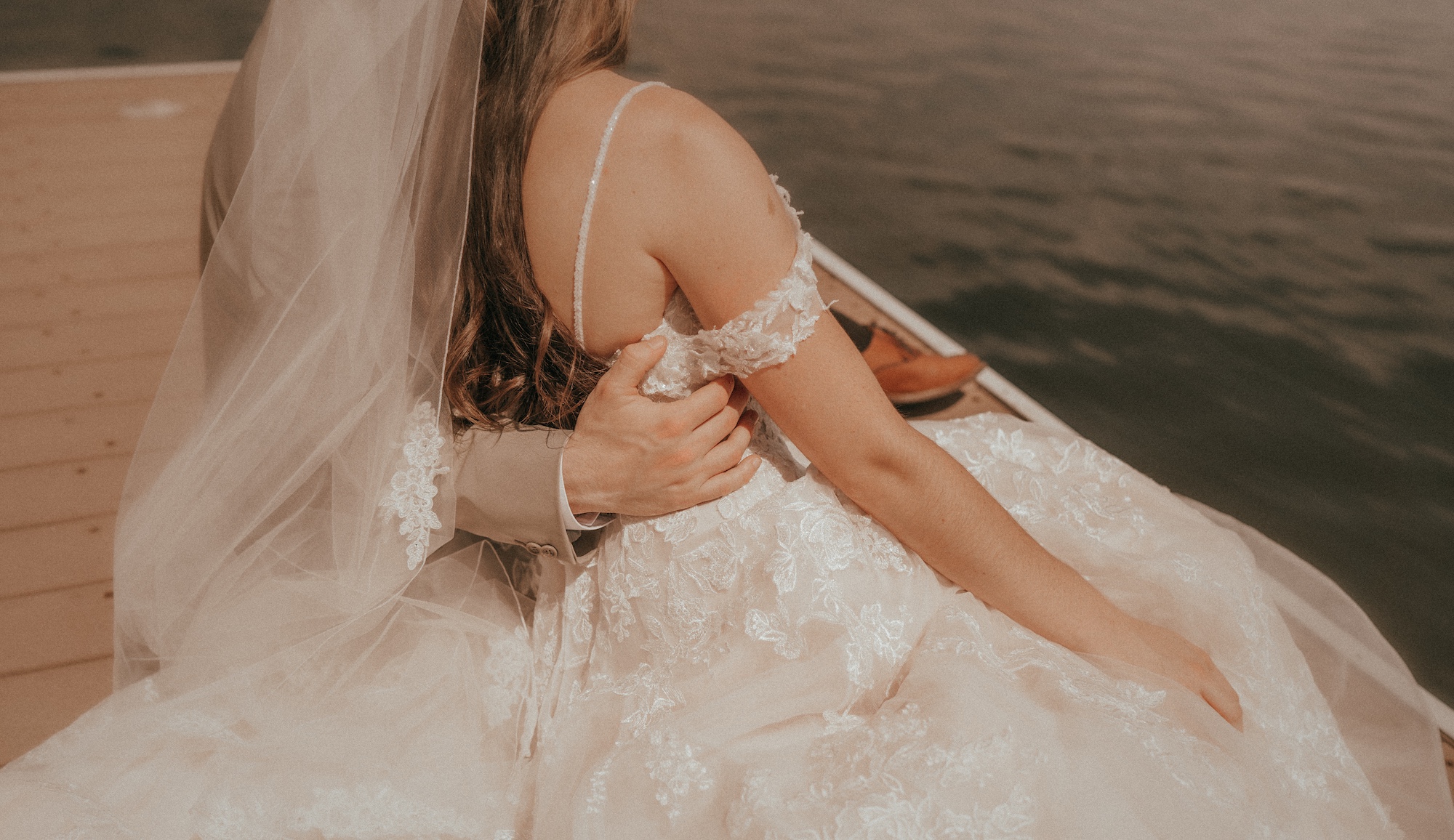 denver colorado wedding by lake