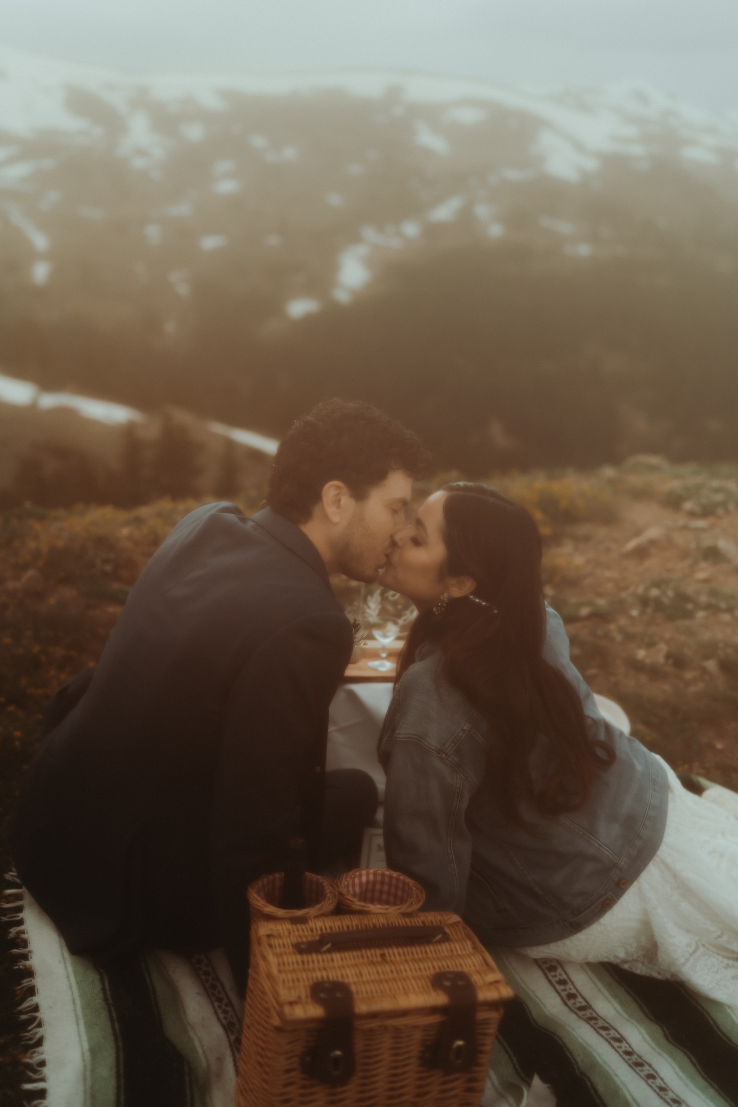 Breckenridge colorado elopement with mountains