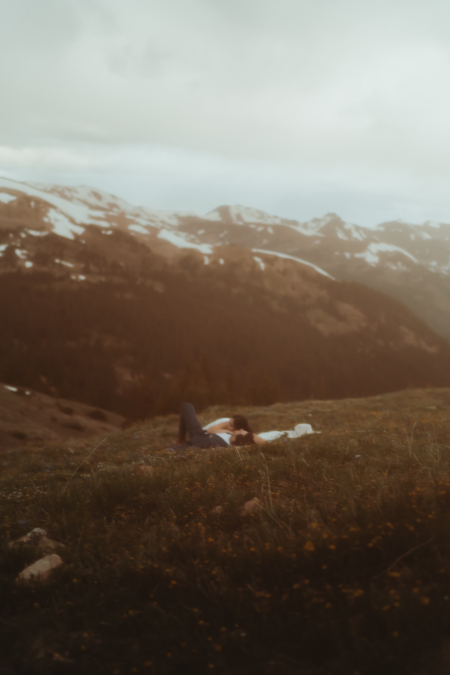 Breckenridge colorado elopement with mountains